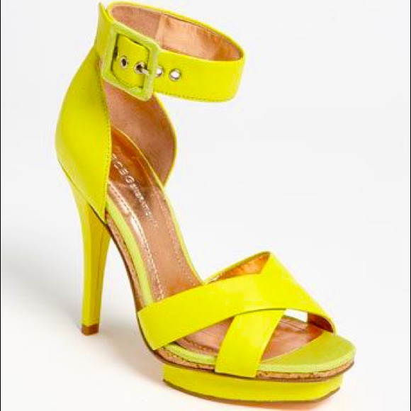 BCBGeneration Shoes - BCBGENERATION NEÓN LIME HEELS 💚 FIT 7-7.5 🛒🛍🫶 RETAIL $150